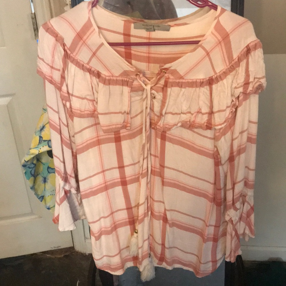 Beautiful casual top!